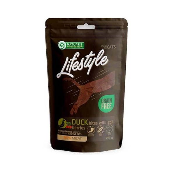 Nature's Protection Lifestyle Duck bites with godji berries Ласощі для котів качині шматочки з ягодами годжі, 75 г