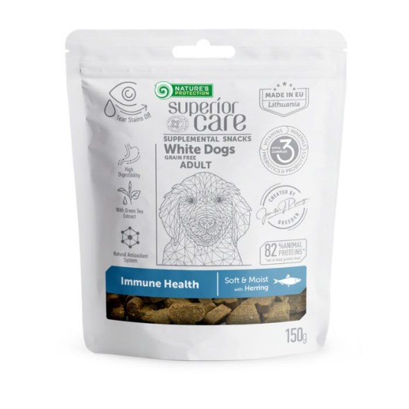 Nature's Protection Superior Care White Dogs Immune Health Беззернові ласощі для дорослих собак із білим забарвленням з оселедцем, 150 г