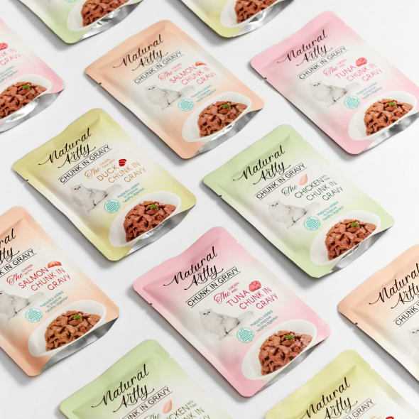 Natural Kitty Chunk in Gravy Chicken, Tuna with Lamb Вологий корм для котів курка, тунець і легені ягняти у соусі, 85 г - 3